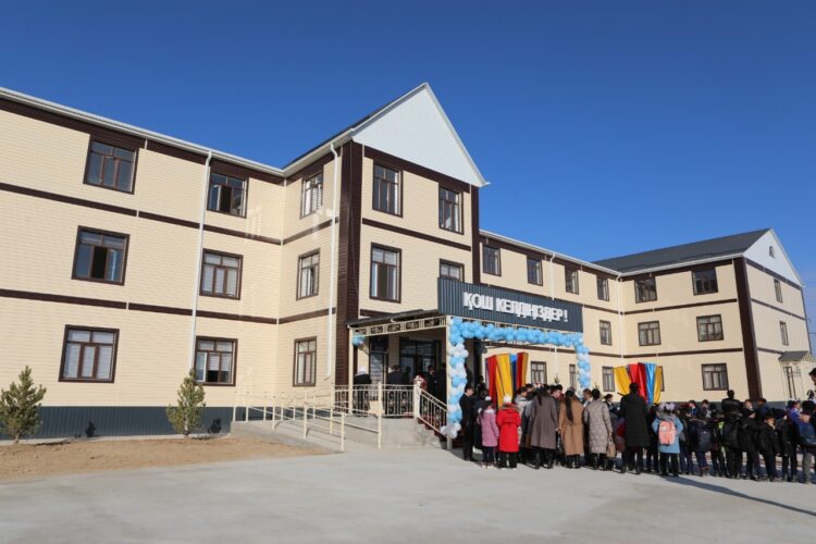 ТҮРКІСТАН ҚАЛАСЫНДА ТӘУЕЛСІЗДІК КҮНІ ҚАРСАҢЫНДА 600 ОРЫНДЫҚ МЕКТЕП ПАЙДАЛАНУҒА БЕРІЛДІ