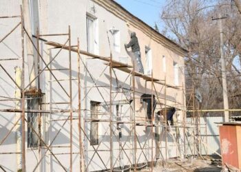 ТҮРКІСТАН: ОРДАБАСЫ АУДАНЫНДА КӨПҚАБАТТЫ ҮЙЛЕР ЖАҢҒЫРТЫЛЫП ЖАТЫР