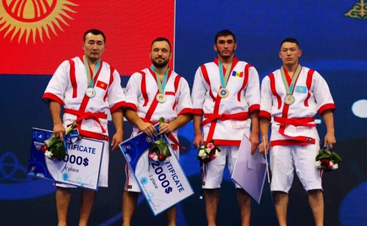 ҚАЗАҚ КҮРЕСІНЕН ӨТКЕН ӘЛЕМ ЧЕМПИОНАТЫНДА ТҮРКІСТАНДЫҚ БАЛУАНДАР ТОП ЖАРДЫ