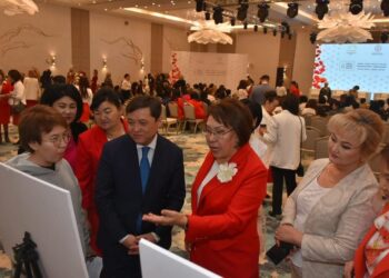 ТҮРКІСТАНДЫҚ  ІСКЕР ӘЙЕЛДЕР «EŃBEGІ JANǴAN ARÝLAR» ФОРУМЫНДА БАС ҚОСТЫ