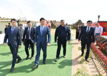 ДАРХАН САТЫБАЛДЫ ЖАҢА ТЕХНОЛОГИЯЛАРҒА КӨШУДІҢ ТИІМДІЛІГІН ТҮСІНДІРДІ