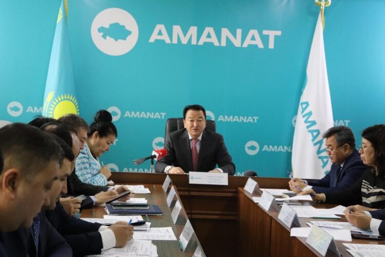 ТҮРКІСТАН: «АУЫЛ АМАНАТЫ» ЖОБАСЫН САПАЛЫ ЖҮЗЕГЕ АСЫРУ ЖОЛДАРЫ ТАЛҚЫЛАНДЫ