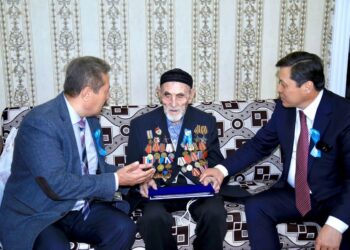 ТҮРКІСТАН: РЕЙХСТАГҚА ДЕЙІН ЖЕТКЕН ҚАРТ МАЙДАНГЕРГЕ ҚҰРМЕТ КӨРСЕТІЛДІ