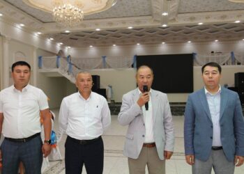 МАҚТААРАЛ: МЫРЗАКЕНТТЕ БАЛАЛАРҒА АРНАЛҒАН АУДАН ӘКІМІНІҢ МЕРЕКЕЛІК ДАСТАРХАНЫ ЖАЙЫЛДЫ