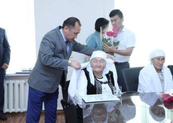 ТҮРКІСТАН: САРЫАҒАШТА КӨПБАЛАЛЫ АНАЛАР АРДАҚТАЛДЫ