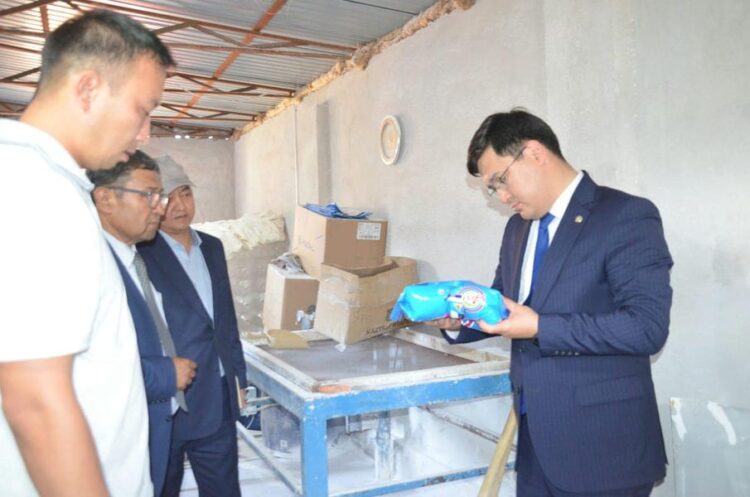 ТҮРКІСТАН: ЖЕТІСАЙЛЫҚ КӘСІПКЕР САБЫН МЕН КІР ЖУҒЫШ ҰНТАҚ ШЫҒАРУДА