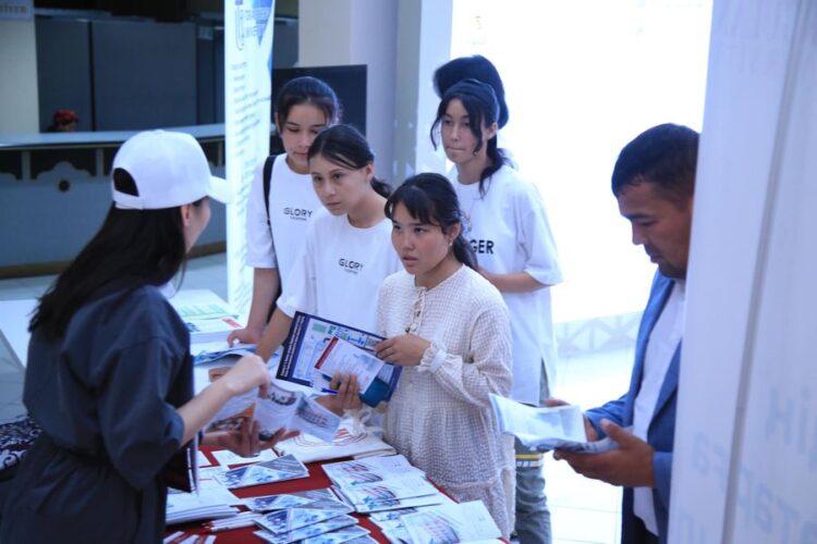 ТҮРКІСТАН: “СЕРПІН” БАҒДАРЛАМАСЫМЕН 20-ҒА ЖУЫҚ УНИВЕРСИТЕТ ӨКІЛДЕРІ КЕЛДІ