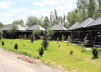 ТҮРКІСТАН: КЕНТАУЛЫҚ КӘСІПКЕР БАЛЫҚ АУЛАУ ДЕМАЛЫС ОРТАЛЫҒЫН АШЫП, 10 АДАМДЫ ЖҰМЫСПЕН ҚАМТЫП ОТЫР