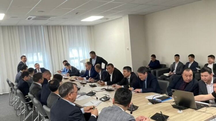 Кәсіподақ мүшелері еңбек қатынастары мәселелерін талқылады