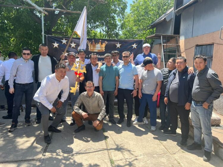 ТҮЛКІБАСТЫҚ ТҮЛЕКТЕР МҰҚТАЖ ОТБАСЫҒА БАСПАНА СЫЙЛАДЫ