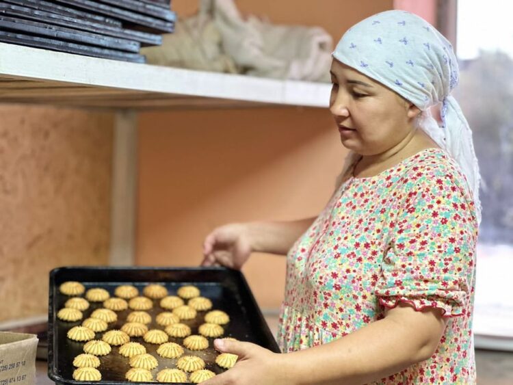 ТҮРКІСТАН: КӨПБАЛАЛЫ АНАЛАР ДА КӘСІБІН ДӨҢГЕЛЕТЕ АЛАДЫ