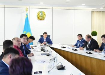 ДАРХАН САТЫБАЛДЫ: «КӘСІПОРЫНДАР АЙМАҚТЫҚ ДЕҢГЕЙДЕ ҚАЛЫП ҚОЙМАУЫ КЕРЕК»