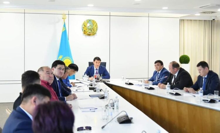 ДАРХАН САТЫБАЛДЫ: «КӘСІПОРЫНДАР АЙМАҚТЫҚ ДЕҢГЕЙДЕ ҚАЛЫП ҚОЙМАУЫ КЕРЕК»