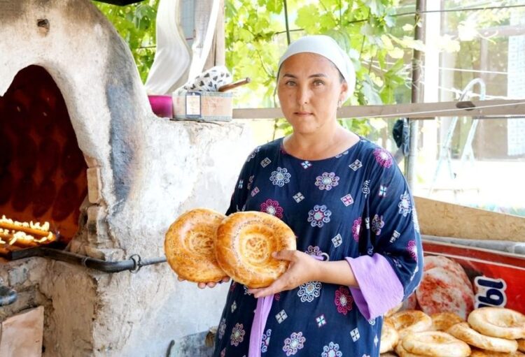 ТҮРКІСТАН: КЕЛЕСТЕ ТАНДЫР ЖАСАП ТАНЫЛҒАН ОТБАСЫ КӘСІБІН КЕҢЕЙТЕ БАСТАДЫ