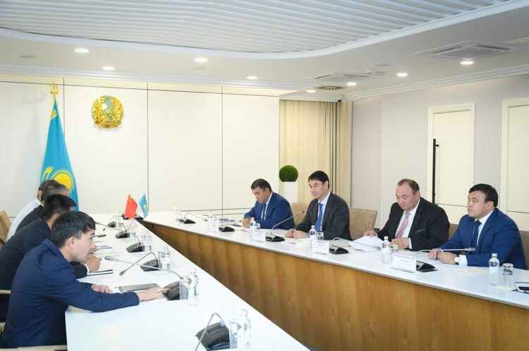 ҚЫТАЙ ИНВЕСТОРЛАРЫ ТҮРКІСТАН ӨҢІРІНДЕ МАҚТА ШАРУАШЫЛЫҒЫН ДАМЫТУҒА НИЕТТІ