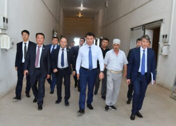 Д.САТЫБАЛДЫ САЙРАМДЫҚ КӘСІПКЕРЛЕРМЕН КЕЗДЕСТІ