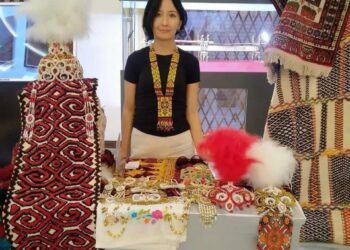 ТҮРКІСТАН: КЕНТАУЛЫҚ ТҰРҒЫН ҰЛТТЫҚ НАҚЫШТАҒЫ КИІМ ТІГЕДІ