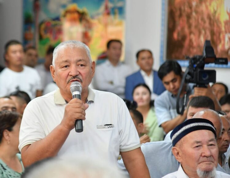 ДАРХАН САТЫБАЛДЫ САУРАНДЫҚТАРДЫҢ СҰРАҚТАРЫНА ЖАУАП БЕРДІ