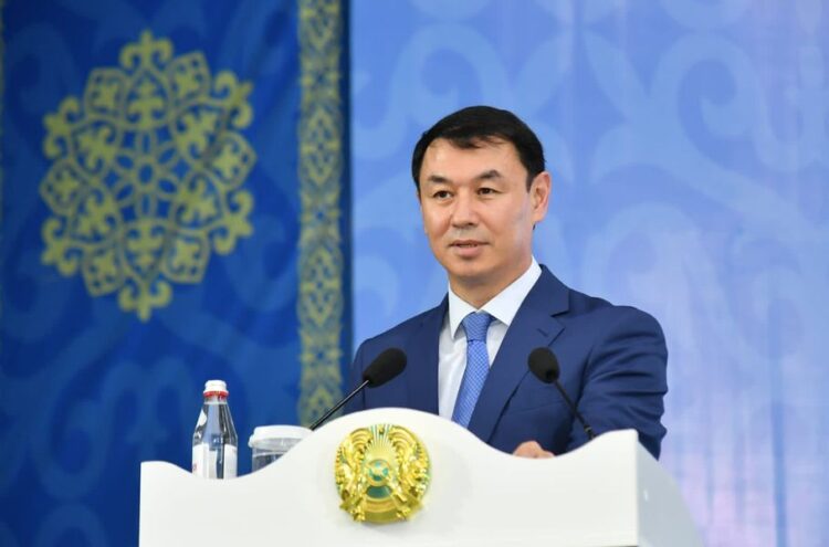 ДАРХАН САТЫБАЛДЫ САЙРАМ АУДАНЫНЫҢ ӨЗЕКТІ МӘСЕЛЕЛЕРІН ХАЛЫҚПЕН БІРГЕ ТАЛҚЫЛАДЫ