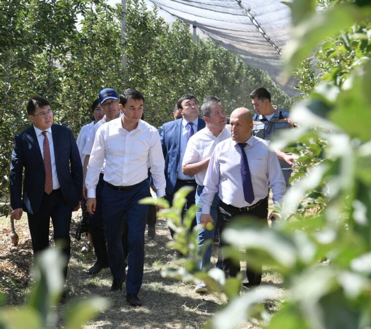 ДАРХАН САТЫБАЛДЫ ҚАЗЫҒҰРТ АУДАНЫНЫҢ КӘСІПКЕРЛЕРІМЕН КЕЗДЕСТІ