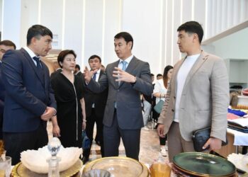 ТҮРКІСТАНДА ӨҢІР ЖӘНЕ ҚЫТАЙ ТАУАРЛАРЫНЫҢ КӨРМЕСІ АШЫЛДЫ