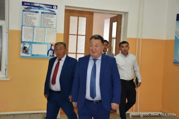 Созақ ауданының басшысы бірқатар білім ошақтарын аралады