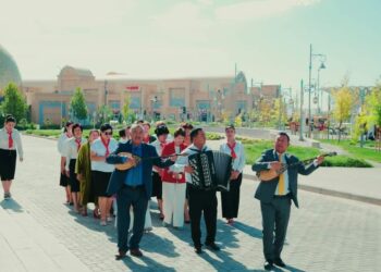 ОБЛЫСТЫҚ КІТАПХАНАҒА ШАРДАРАЛЫҚ КІТАП КЕРУЕНІ КЕЛДІ