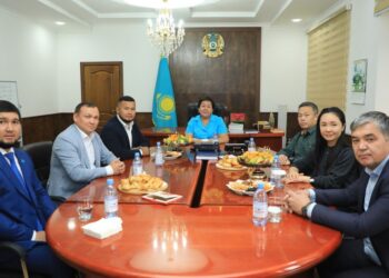 АРЫС ҚАЛАСЫНЫҢ ӘКІМІ ГҮЛЖАН ҚҰРМАНБЕКОВА ШЕТЕЛДІК ИНВЕСТОРМЕН КЕЗДЕСТІ