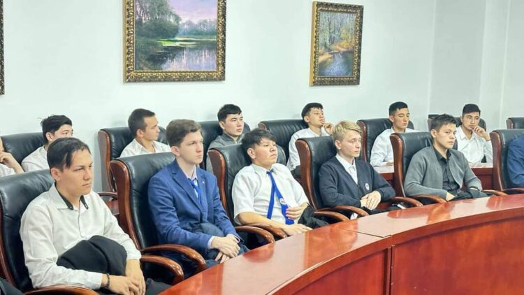 ТҮРКІСТАН МЕН АБАЙ ОБЛЫСТАРЫ ІШКІ ТУРИЗМДІ ІЛГЕРІЛЕТУГЕ ҮЛЕС ҚОСАДЫ