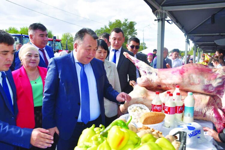 ШАРУАЛАРДЫҢ ЕҢБЕГІ ЕЛЕНДІ