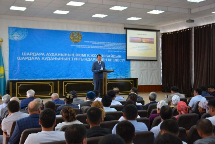ШАРДАРА: АУДАН ӘКІМІ ХАЛЫҚПЕН КЕЗДЕСУІН ҚОРТЫНДЫЛАДЫ