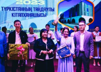 ТҮРКІСТАН: ОТЫРАРЛЫҚ ЖАС КІТАПХАНАШЫ ОБЛЫСТЫҚ БАЙҚАУДА ЖЕҢІМПАЗ АТАНДЫ