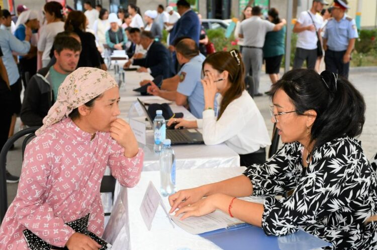 ТҮРКІСТАН: ОРДАБАСЫДА ТҰРҒЫНДАРҒА 132 БОС ЖҰМЫС ОРНЫ ҰСЫНЫЛДЫ