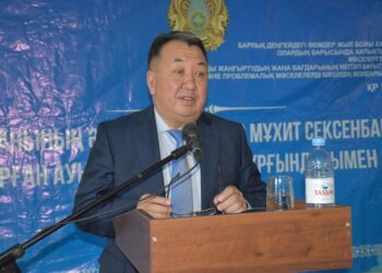 М. ТҰРЫСБЕКОВ: «АУДАН ОРТАЛЫҒЫНДА ҚОЛҒА АЛЫНҒАН АУҚЫМДЫ ЖОБАЛАР БАСТАУ АЛДЫ»