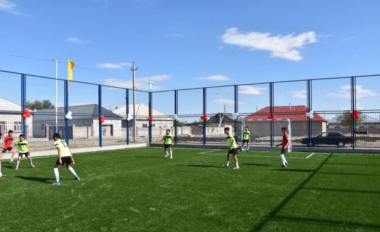 ТҮРКІСТАН: СОЗАҚТА КІШІ ФУТБОЛ АЛАҢШАСЫ МЕН БАЛАЛАР ОЙЫН АЛАҢЫ АШЫЛДЫ