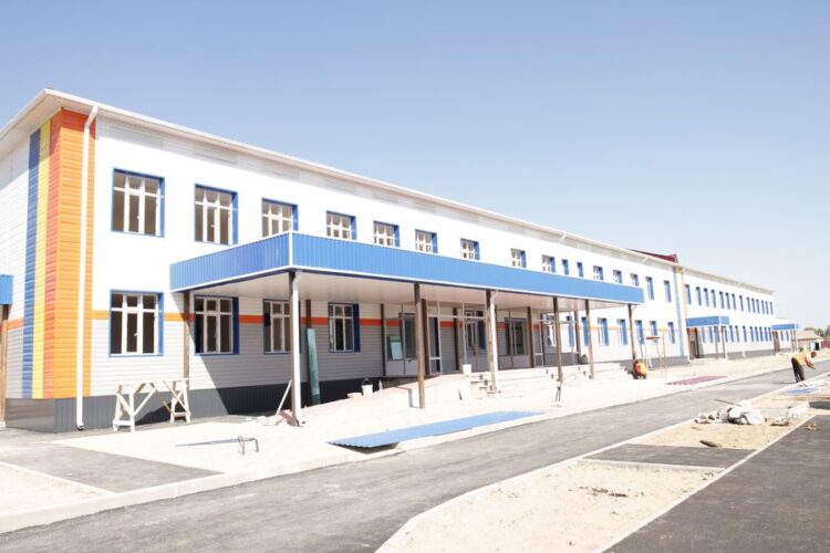 МАҚТААРАЛДА 5 ЖЫЛ ІШІНДЕ 17 МЕКТЕП ПАЙДАЛАНУҒА БЕРІЛГЕН