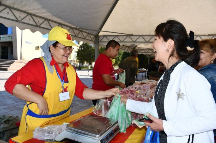 ТҮРКІСТАН: ОРДАБАСЫДА АУЫЛШАРУАШЫЛЫҚ ӨНІМДЕРІНІҢ ЖӘРМЕҢКЕСІ ӨТТІ