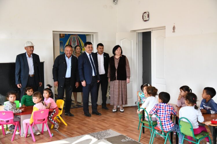 ОТЫРАР АУДАНЫНЫҢ БАСШЫСЫ БАЛТАКӨЛ ЖӘНЕ МАЯҚҰМ АУЫЛ ОКРУГТЕРІНІҢ ТҰРҒЫНДАРЫМЕН КЕЗДЕСТІ