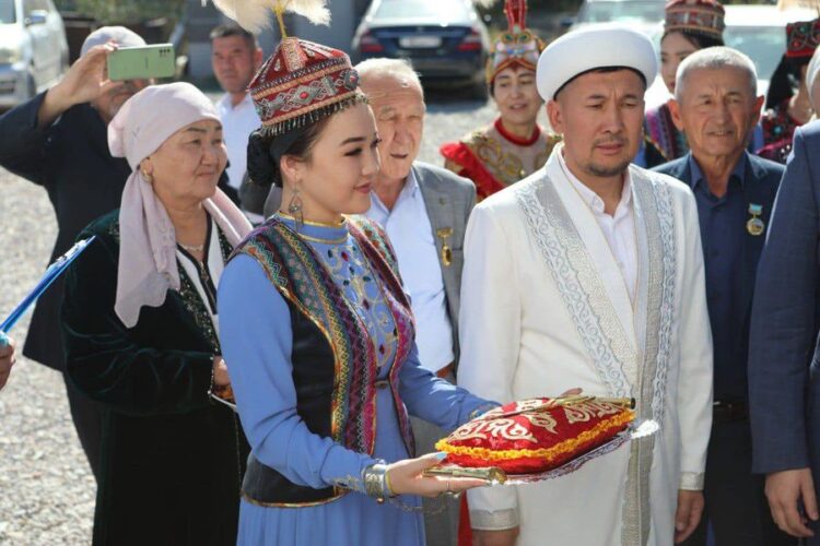 ТҮРКІСТАНДА ҚАЙЫРЫМДЫЛЫҚ ДҮКЕНІ АШЫЛДЫ