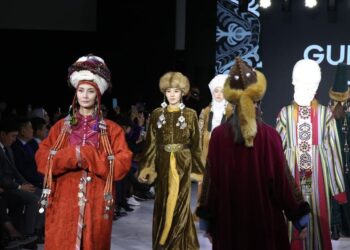 ТҮРКІСТАНДА ТҮРКІ ХАЛЫҚТАРЫ ЭТНОДИЗАЙНЕРЛЕРІНІҢ ТОПТАМАЛАРЫ ТАНЫСТЫРЫЛДЫ