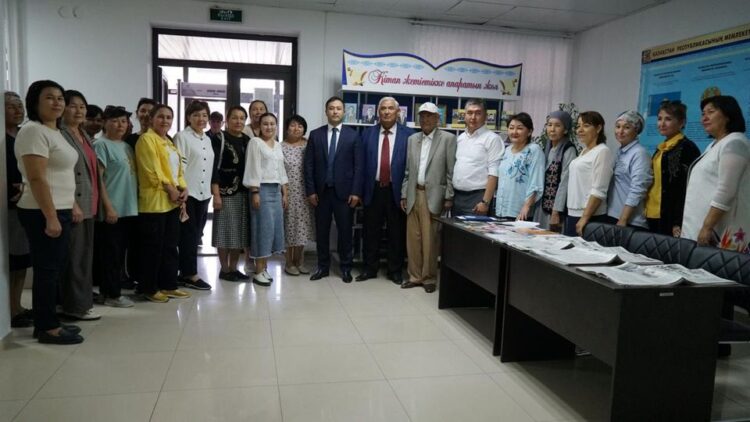 КЕЛЕС АУДАНЫ ӘКІМДІГІНЕ 1000 ДАНА КІТАП ОРНАЛАСТЫРЫЛДЫ