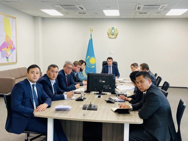 ОБЛЫС ӘКІМІ ОРЫНБАСАРЫНЫҢ ҚАТЫСУЫМЕН ӨТКЕН ЖИЫНДАРДА МАҢЫЗДЫ МӘСЕЛЕЛЕР ҚАРАЛДЫ