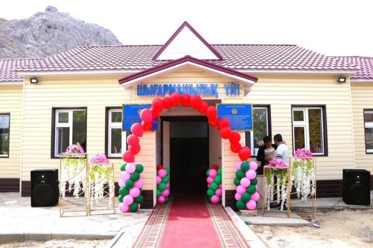 ТҮРКІСТАН: КЕНТАУДА ШЫҒАРМАШЫЛЫҚ ҮЙІ АШЫЛДЫ