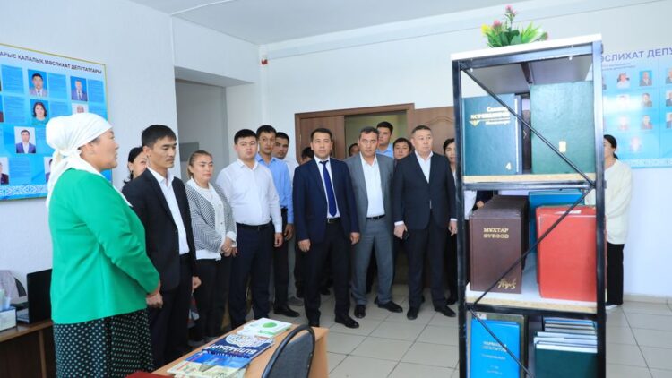 АРЫСТА ӘКІМДІК АППАРАТЫНЫҢ ҒИМАРАТЫНДА КІТАПХАНА АШЫЛДЫ