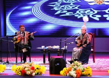 ТҮРКІСТАН: КЕНТАУДА АЛҒАШ РЕТ РЕСПУБЛИКАЛЫҚ АҚЫНДАР АЙТЫСЫ ӨТТІ