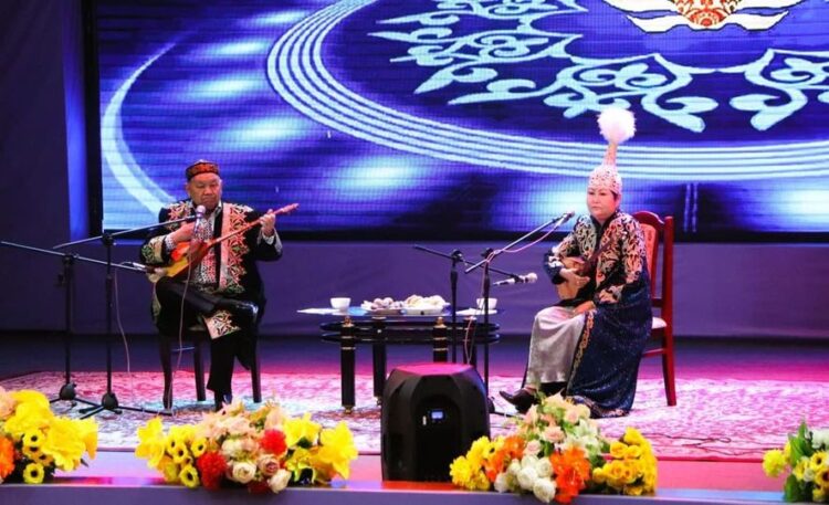 ТҮРКІСТАН: КЕНТАУДА АЛҒАШ РЕТ РЕСПУБЛИКАЛЫҚ АҚЫНДАР АЙТЫСЫ ӨТТІ