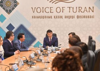 ДАРХАН САТЫБАЛДЫ: «ХАЛЫҚАРАЛЫҚ ӨНЕР ЖОБАЛАРЫ ТҮРКІСТАНДЫ ТАНЫТА ТҮСЕДІ»