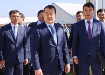 ТҮРКІСТАН ОБЛЫСЫНДА ЖАҢА ӨНЕРКӘСІПТІК ПАРК ПЕН ЗАМАНАУИ КӨПБЕЙІНДІ АУРУХАНА АШЫЛАДЫ