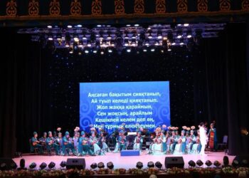 ОБЛЫСТЫҚ ФИЛАРМОНИЯ ӘРТІСТЕРІ ТАРАЗ ТӨРІНДЕ ӨНЕР КӨРСЕТТІ