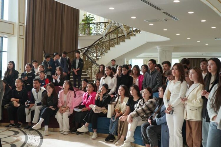 ТҮРКІСТАН МУЗЫКАЛЫҚ ДРАМА ТЕАТРЫ ІІІ МАУСЫМДЫ ЖАҢА ПРЕМЬЕРАМЕН АШАДЫ